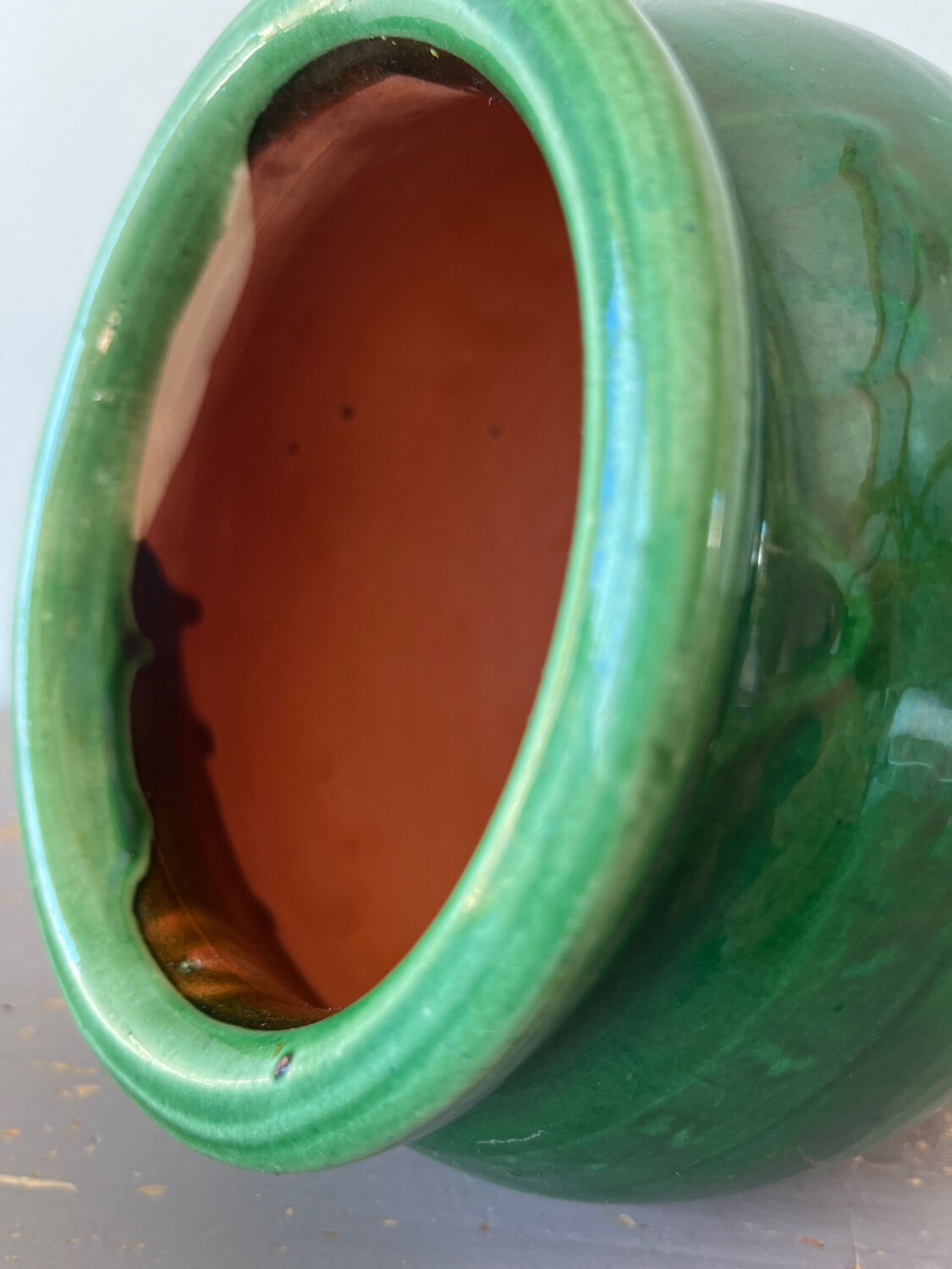 Glazed terracotta pot or vase