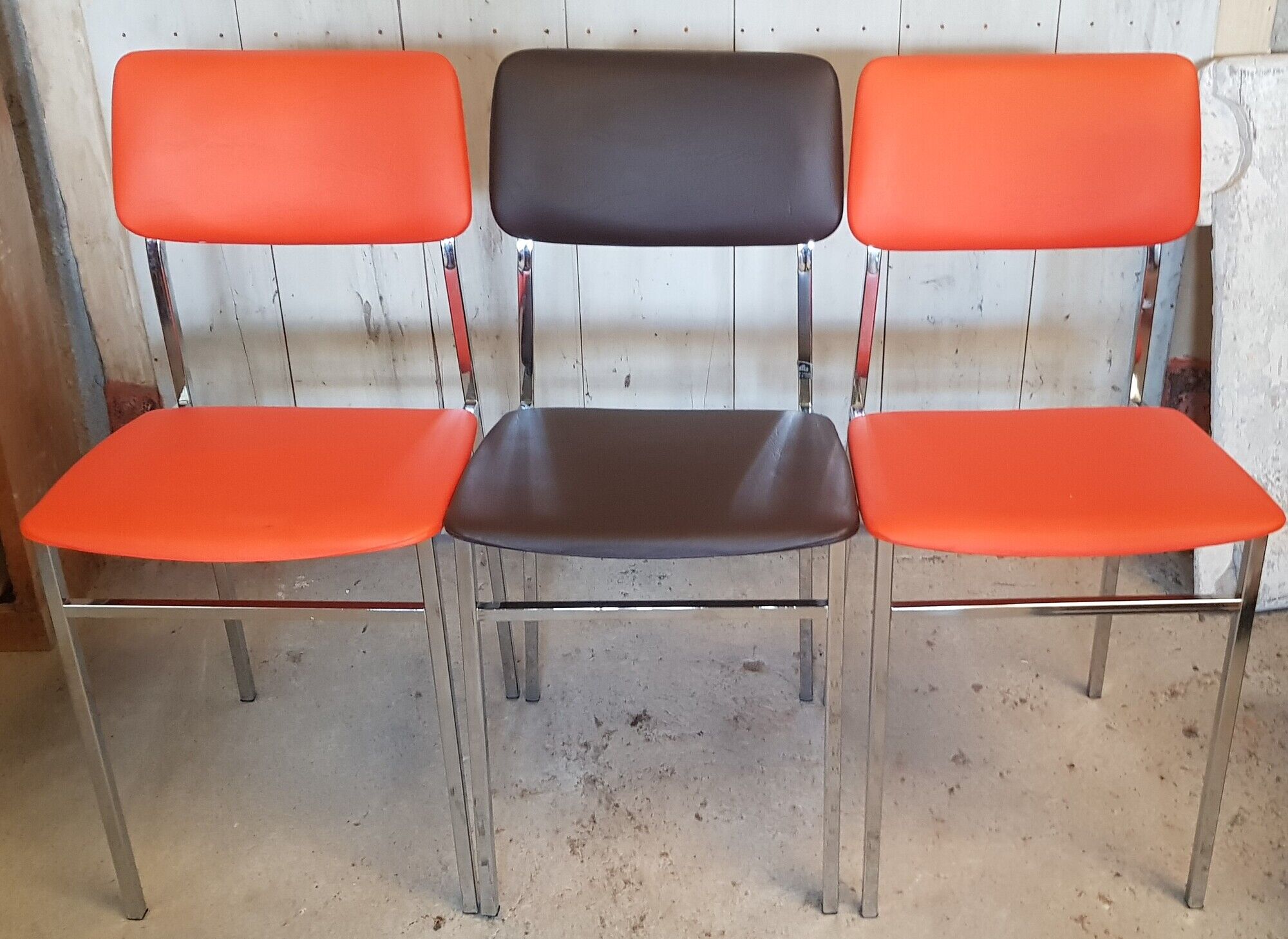 Set of 3 vintage LAFA chairs, chrome metal, orange and brown skai
