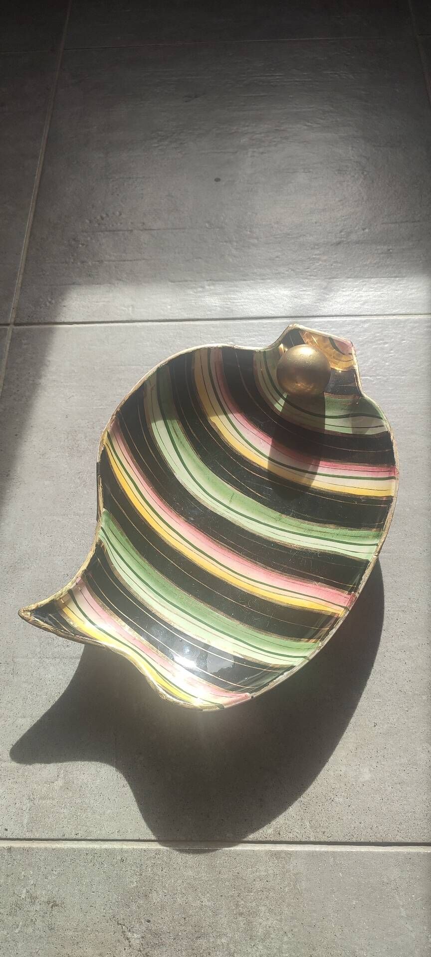 Vintage ceramic plate Hubert Bequet Quaregnon gold - No. 477