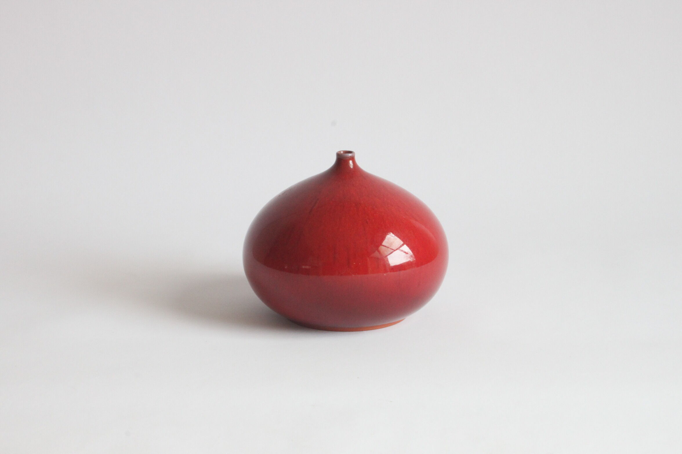 Red fig vase by Rogier Vandeweghe for Perignem, Belgium 1963.