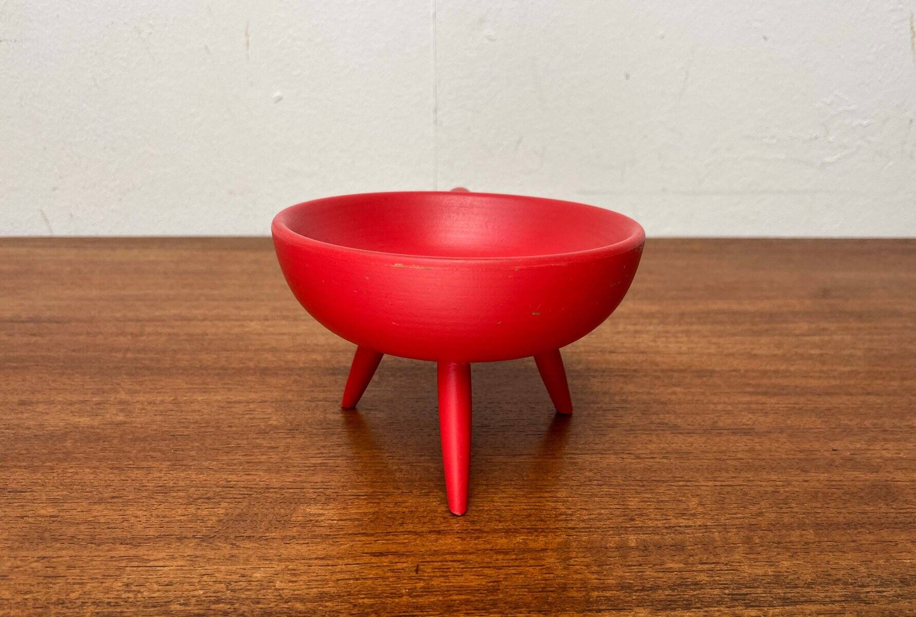 Mid-Century Modern Red Tripod Bowl in Wood from Paavo Asikainen, Finland, 1960s