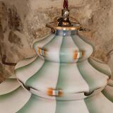 Suspension en pate de verre
