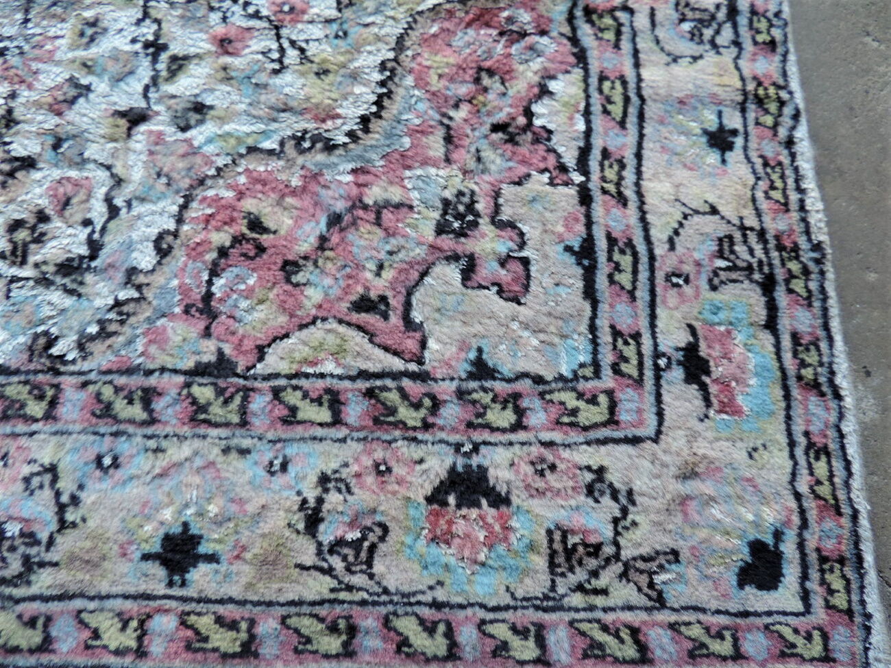 handmade old oriental rug 156x190cm