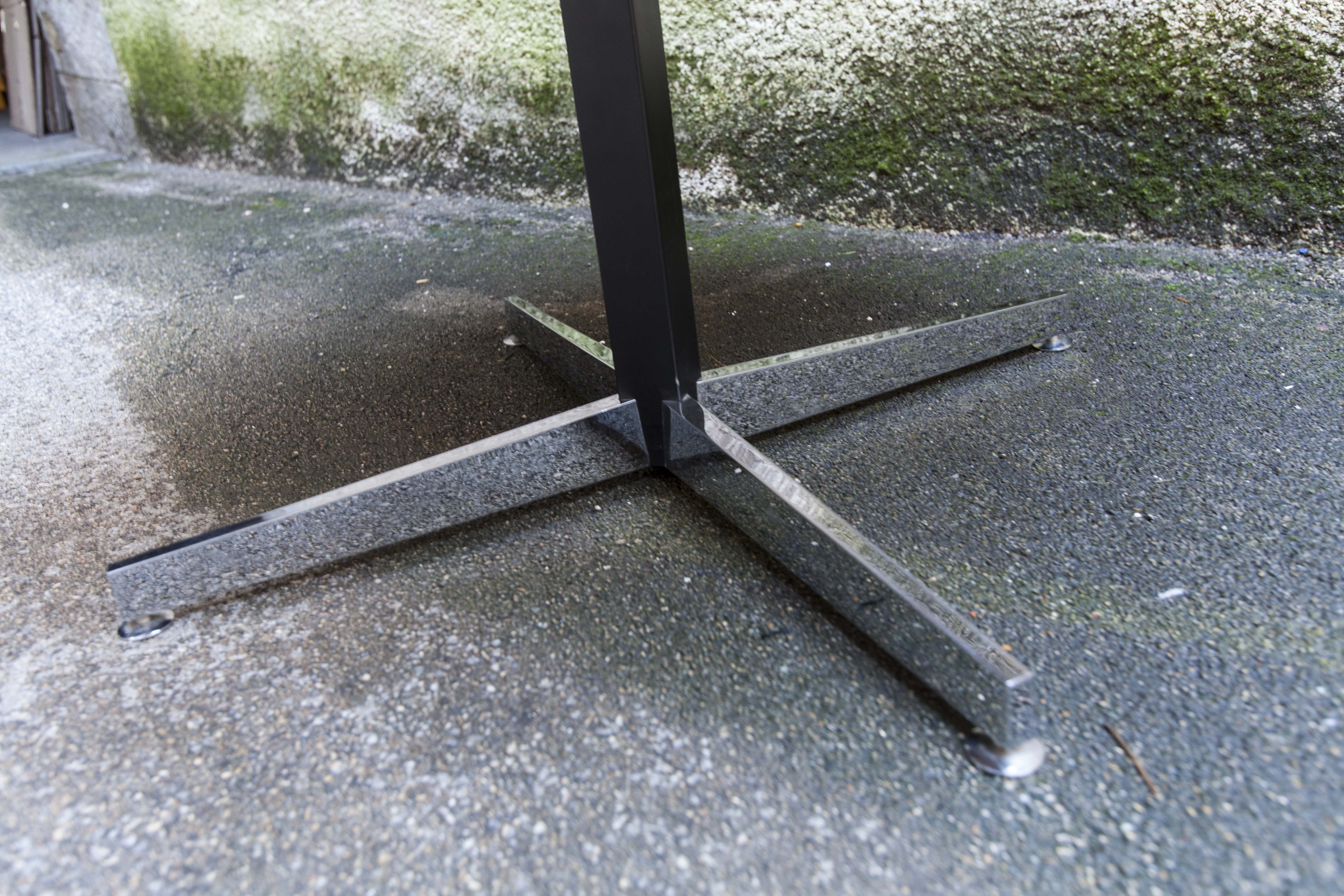 Table up and down restored 1960