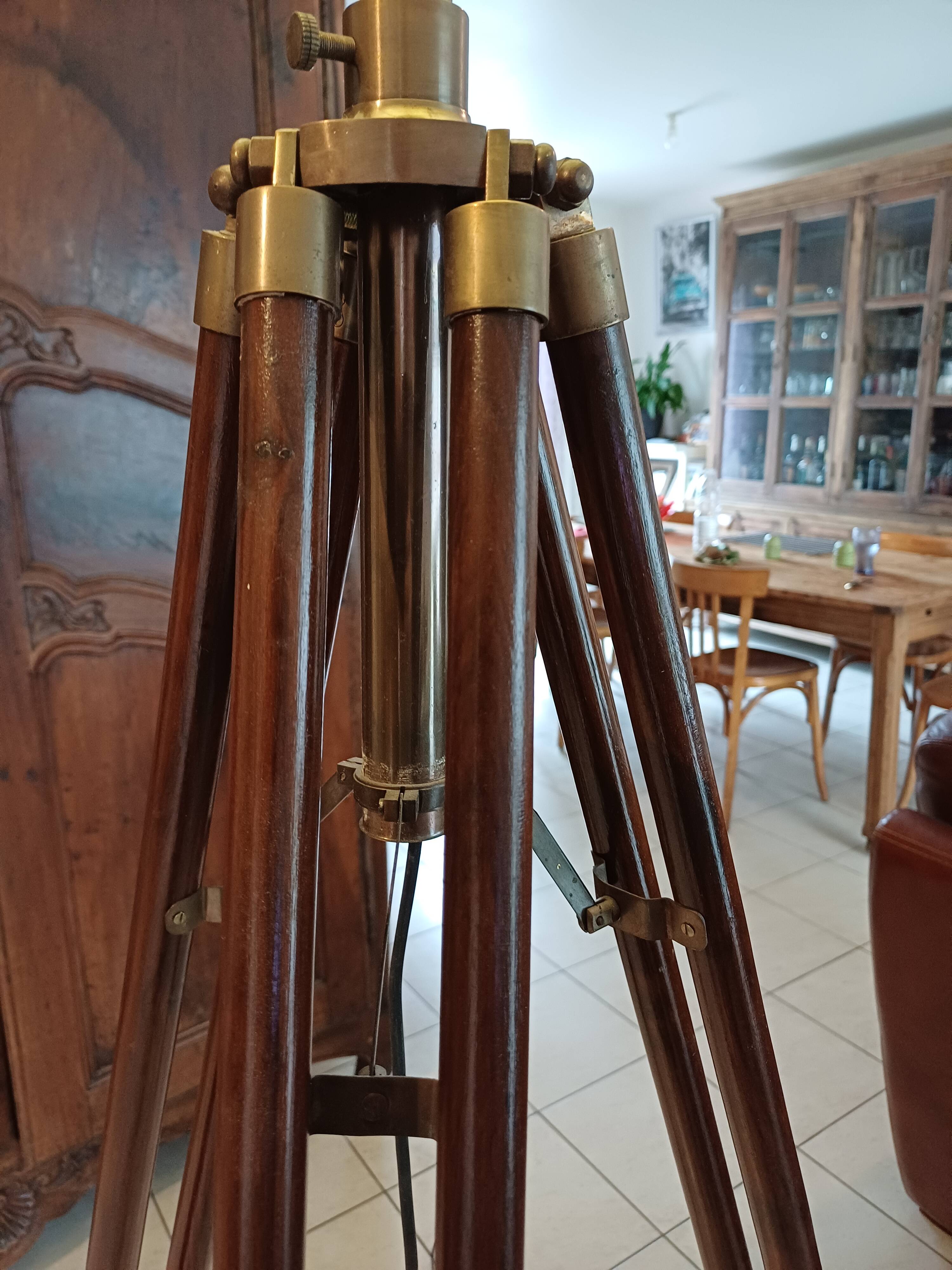 Geometric Tripod Lamp Wood and Brass
