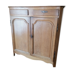 Armoire basse ancienne