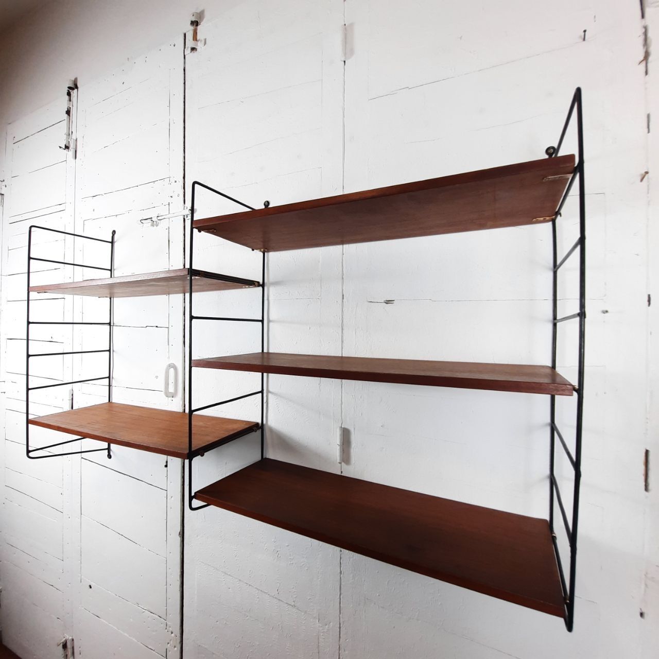 Bookcase / wall shelves - 1970s - metal and wood.