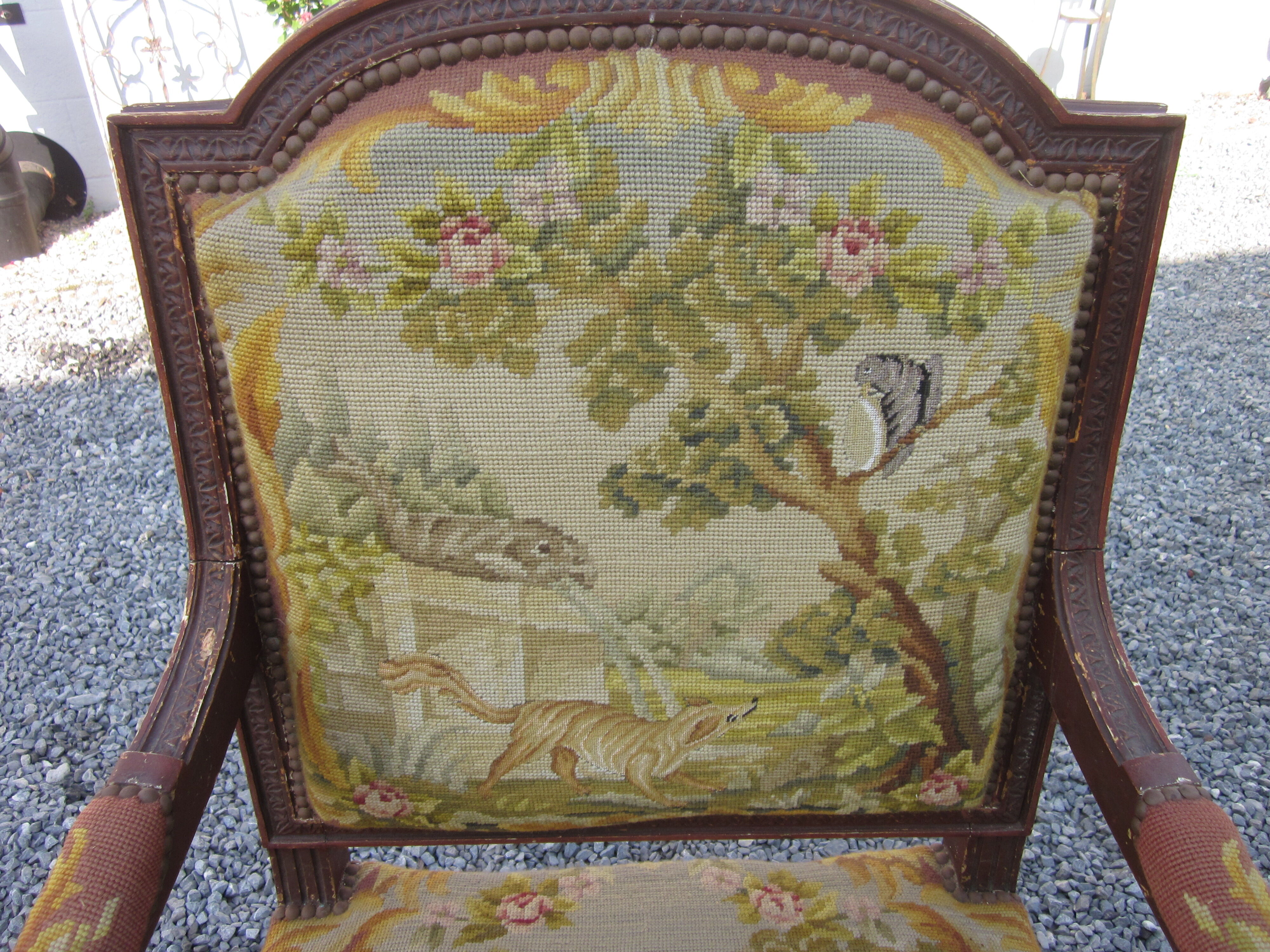 Style chair the raven and the fox