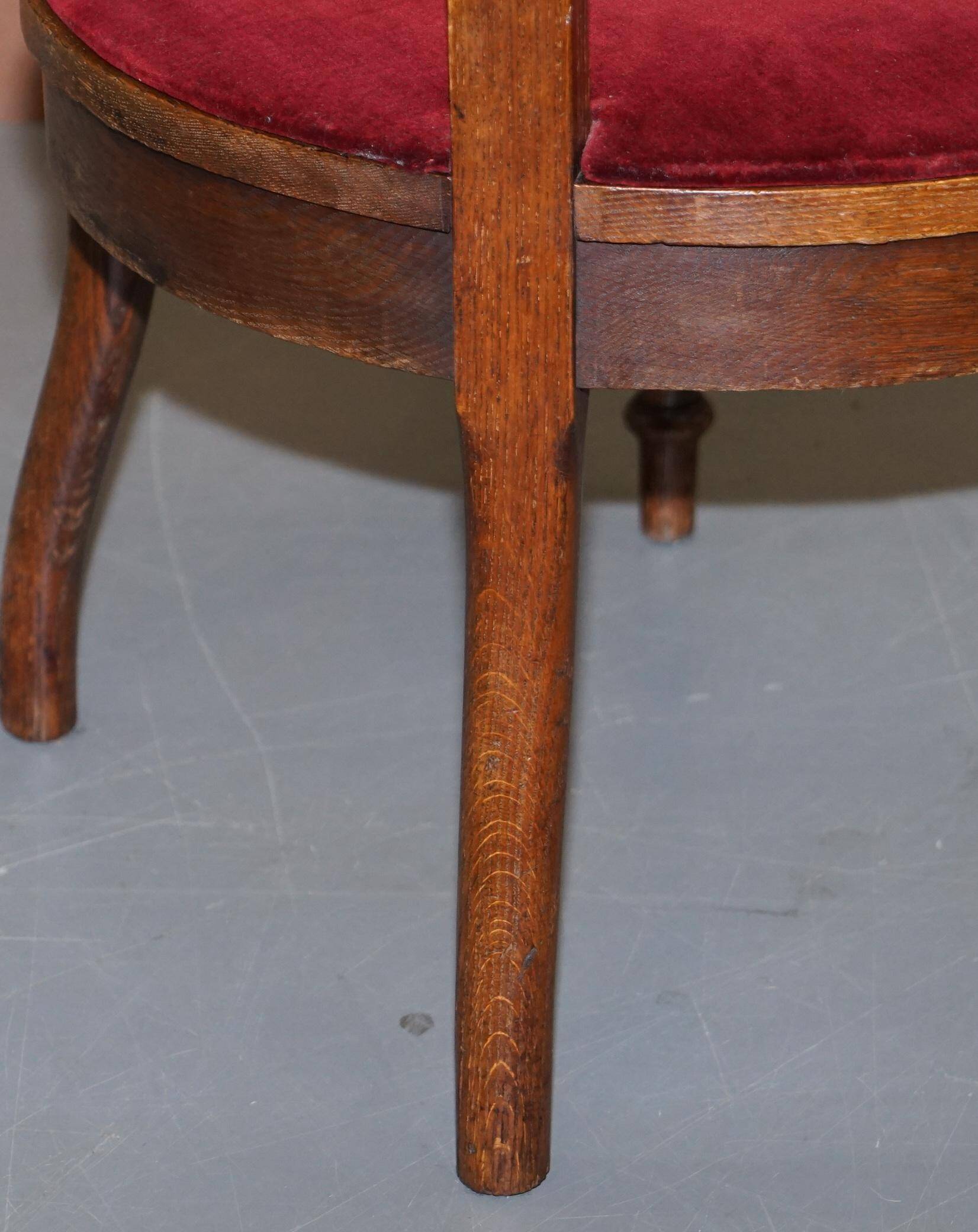 Antique Régence Bergère Armchair in Carved Oak with Lion Head Armrests