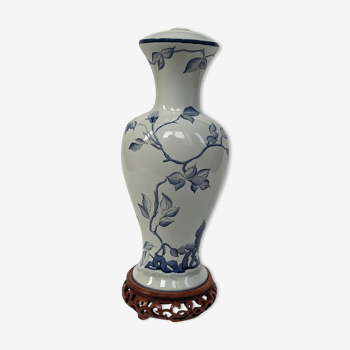 Vase chinois bleu blanc en porcelaine