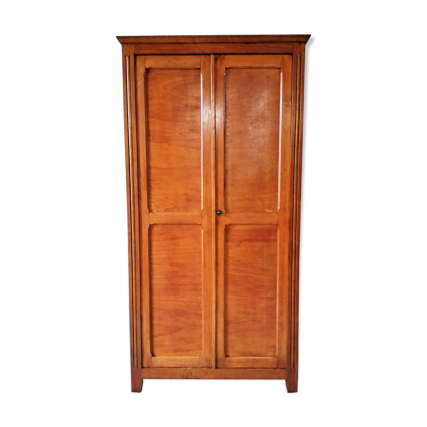 Armoire parisienne