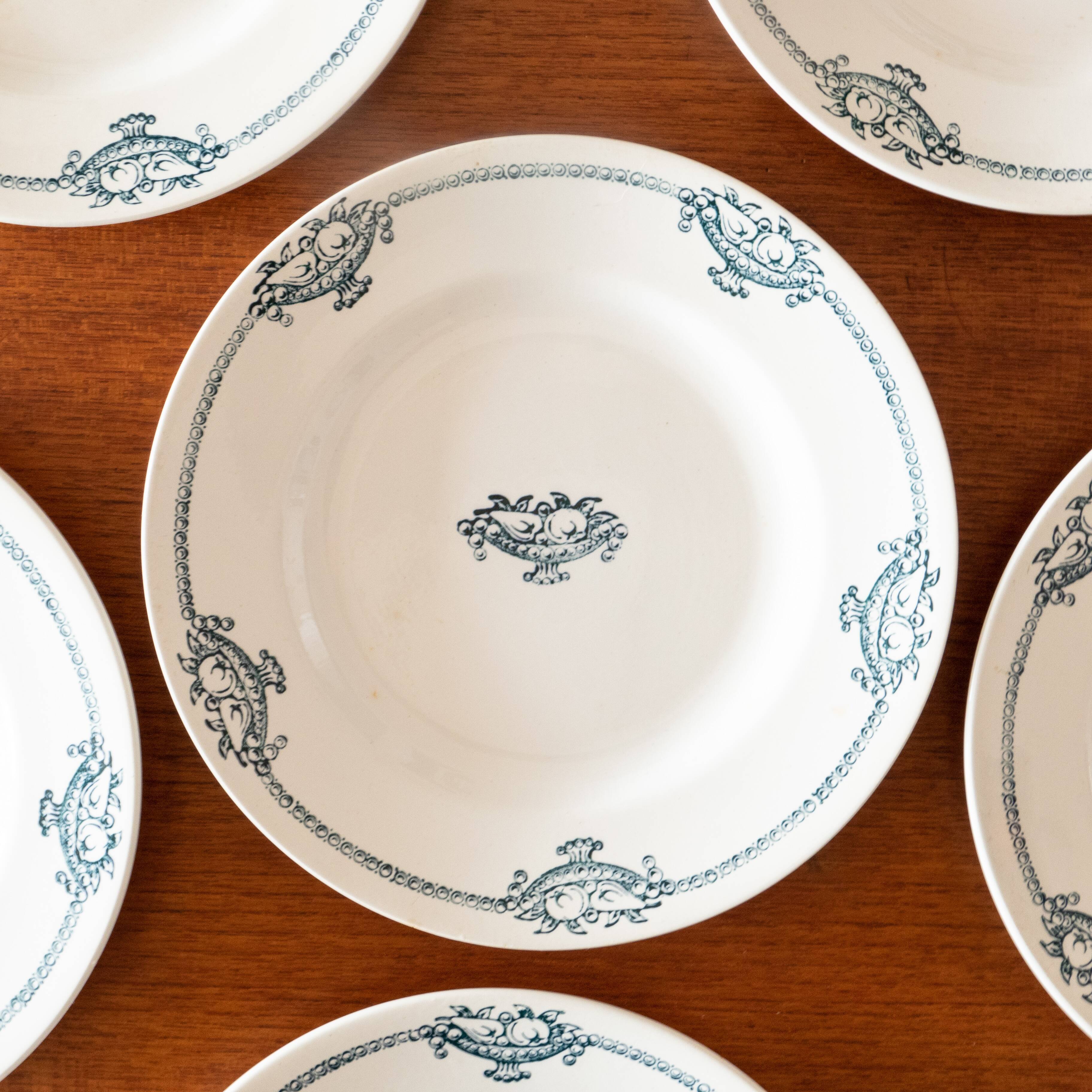 6 assiettes plates terre de fer vieux St Amand