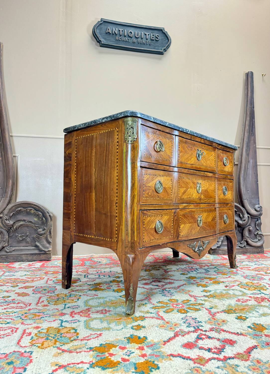 Kierchenbach Jean-adam commode à ressaut en marqueterie d’époque Louis XVI