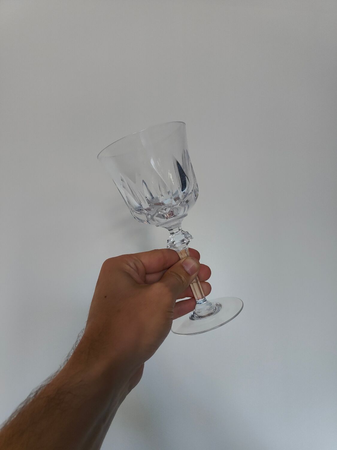 4 wine glasses