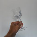 4 wine glasses