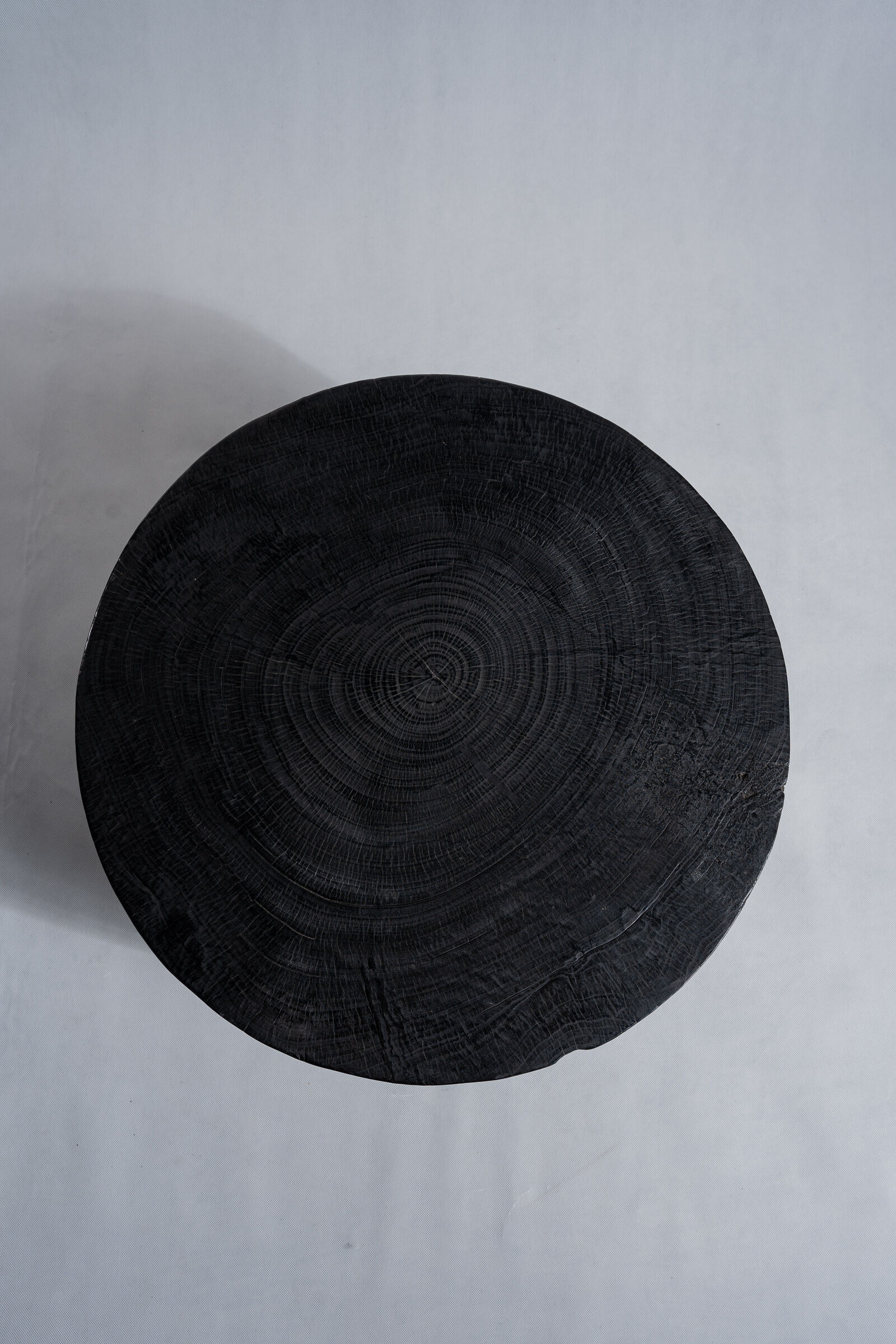 Coffee table en bois massif monoxyle noir