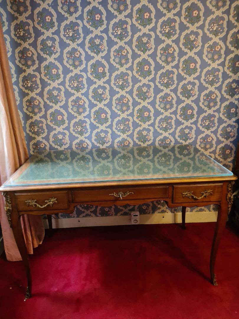 Louis XV desk 15