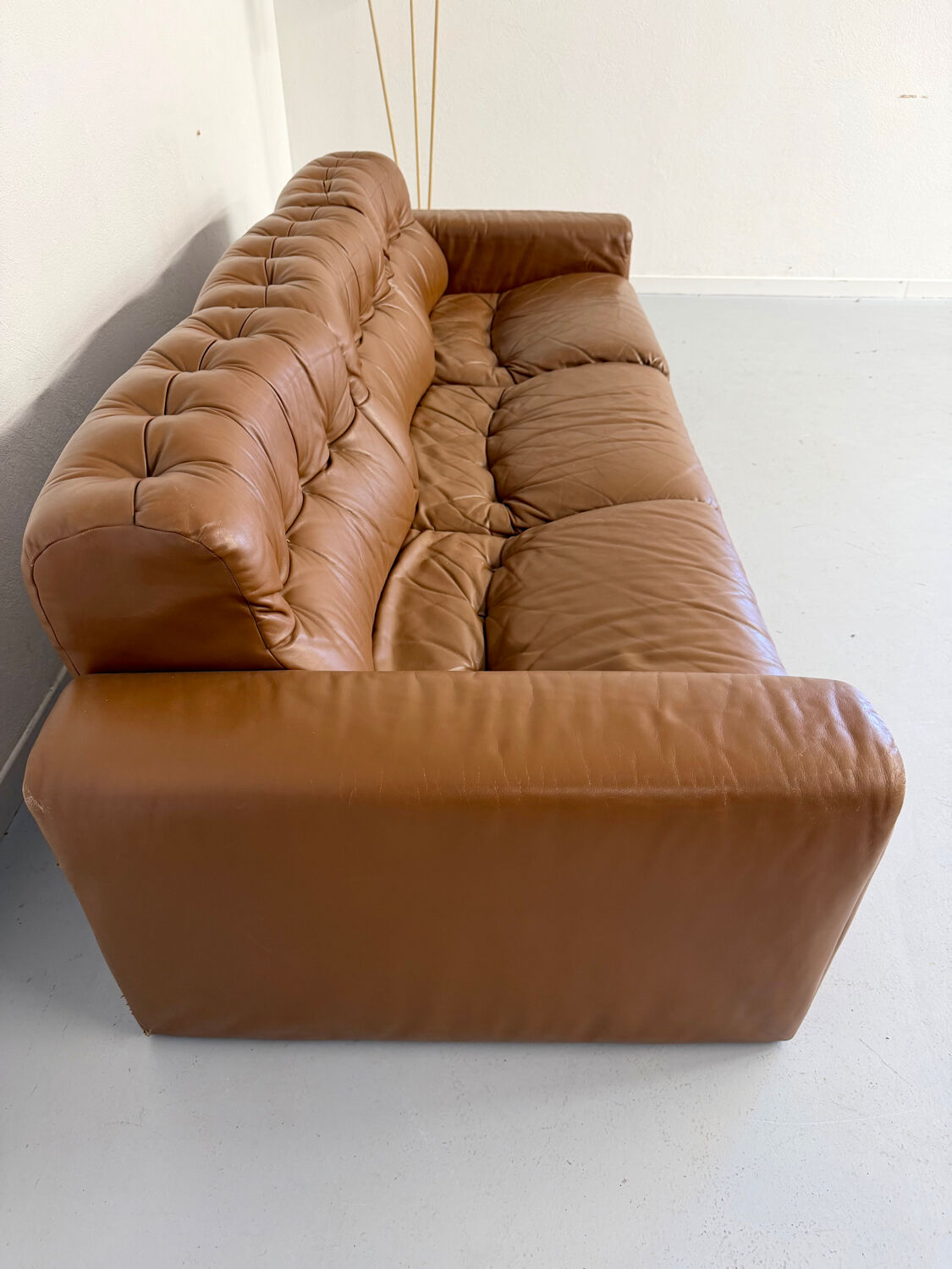 Vintage 1970s De Sede DS-40 camel leather 3-seater sofa.