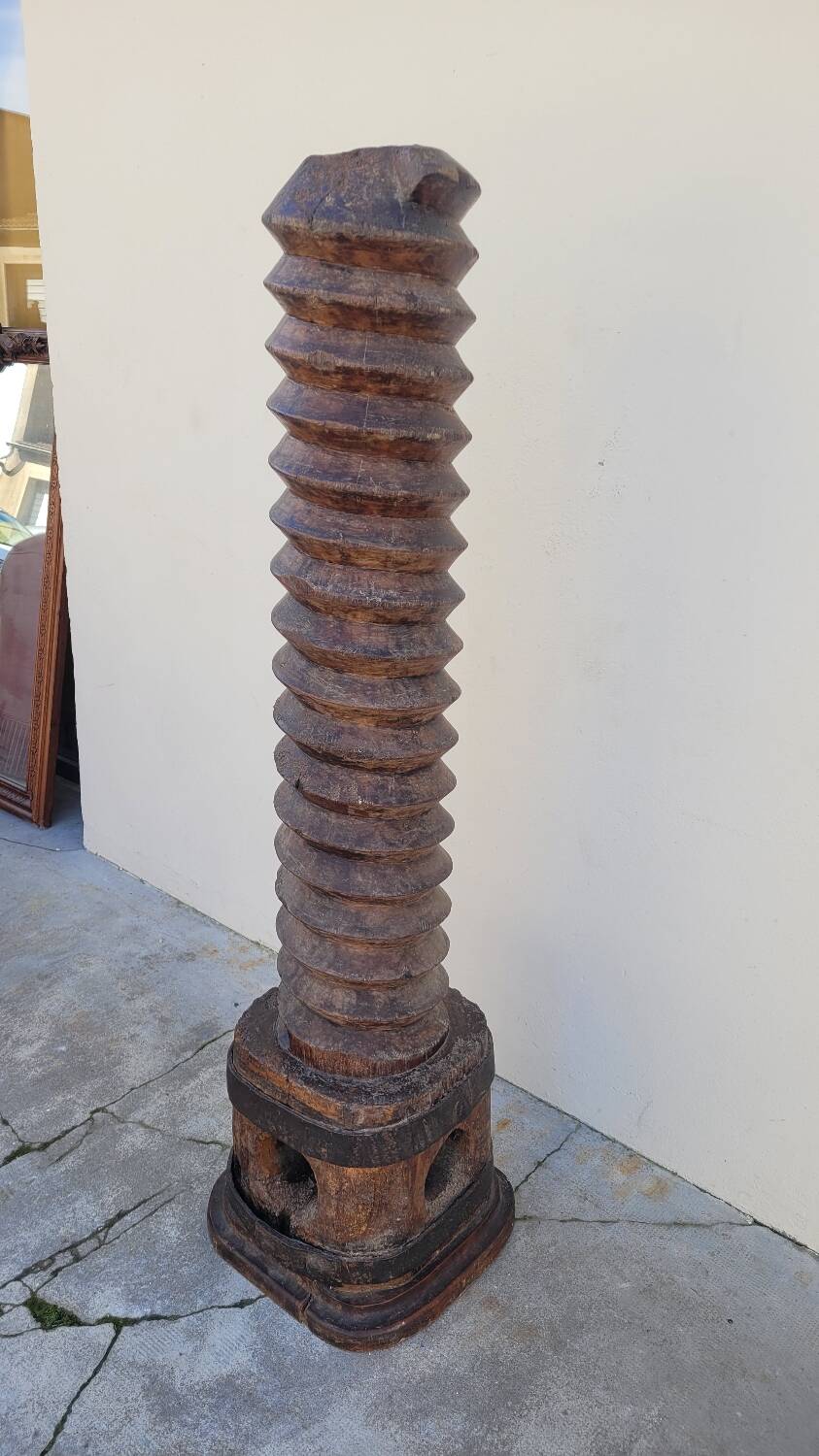 Old wooden press screw column 19th rustic folk art in oak