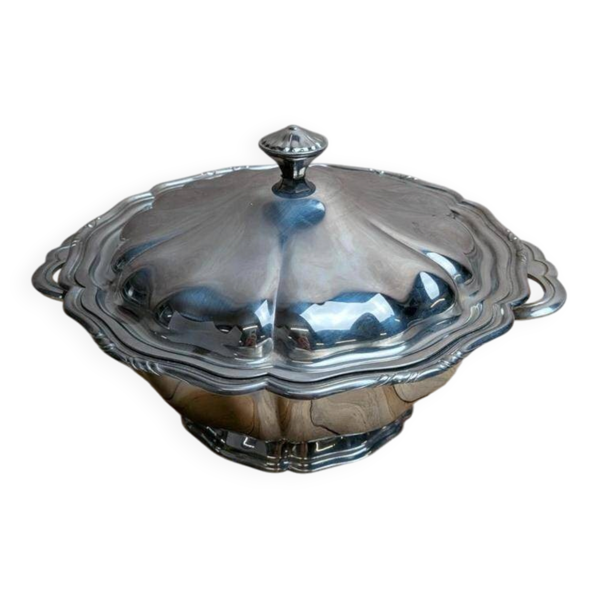 Soupière ancienne en métal argenté style Louis XV