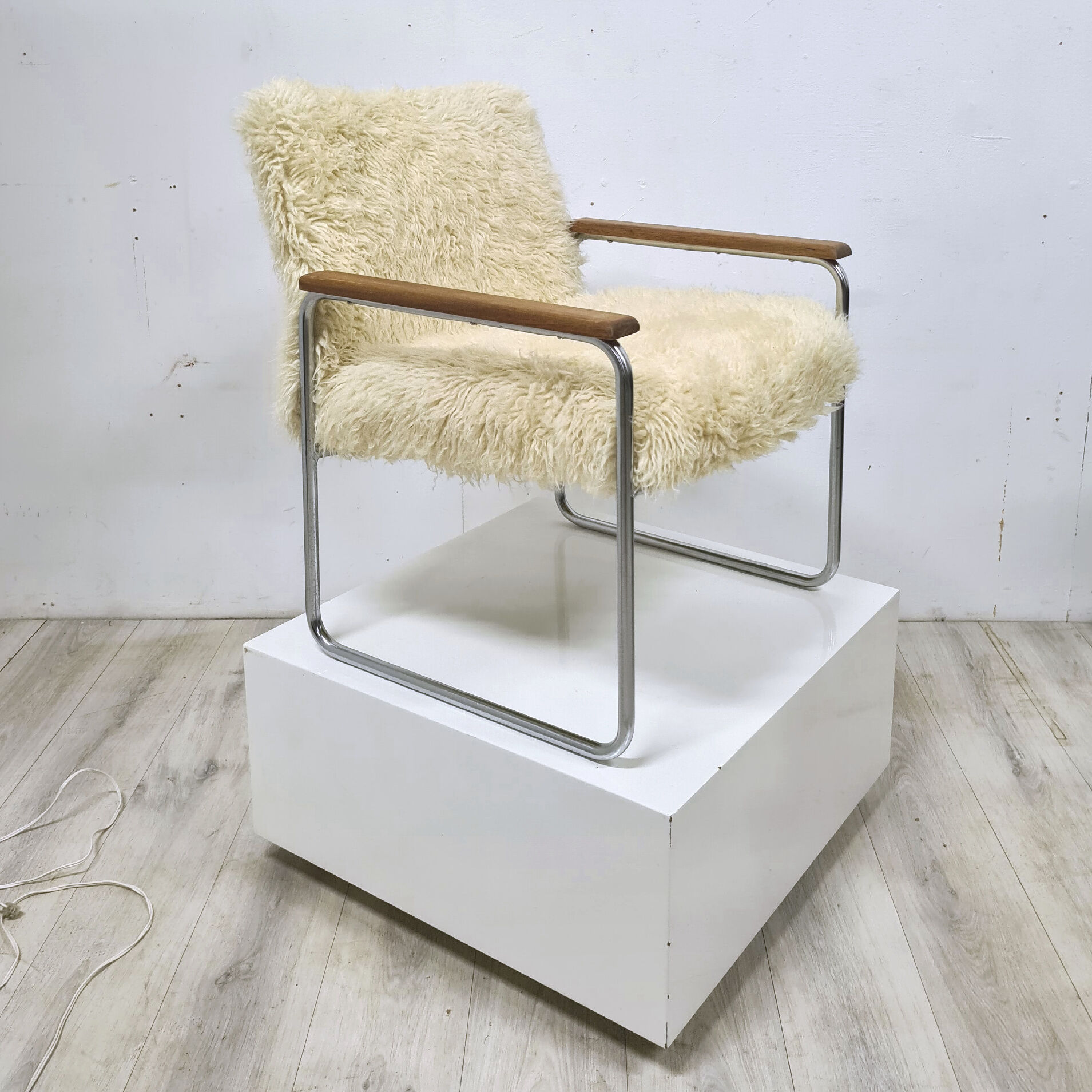 Bauhaus lounge chair with wool upholstery, 1930s