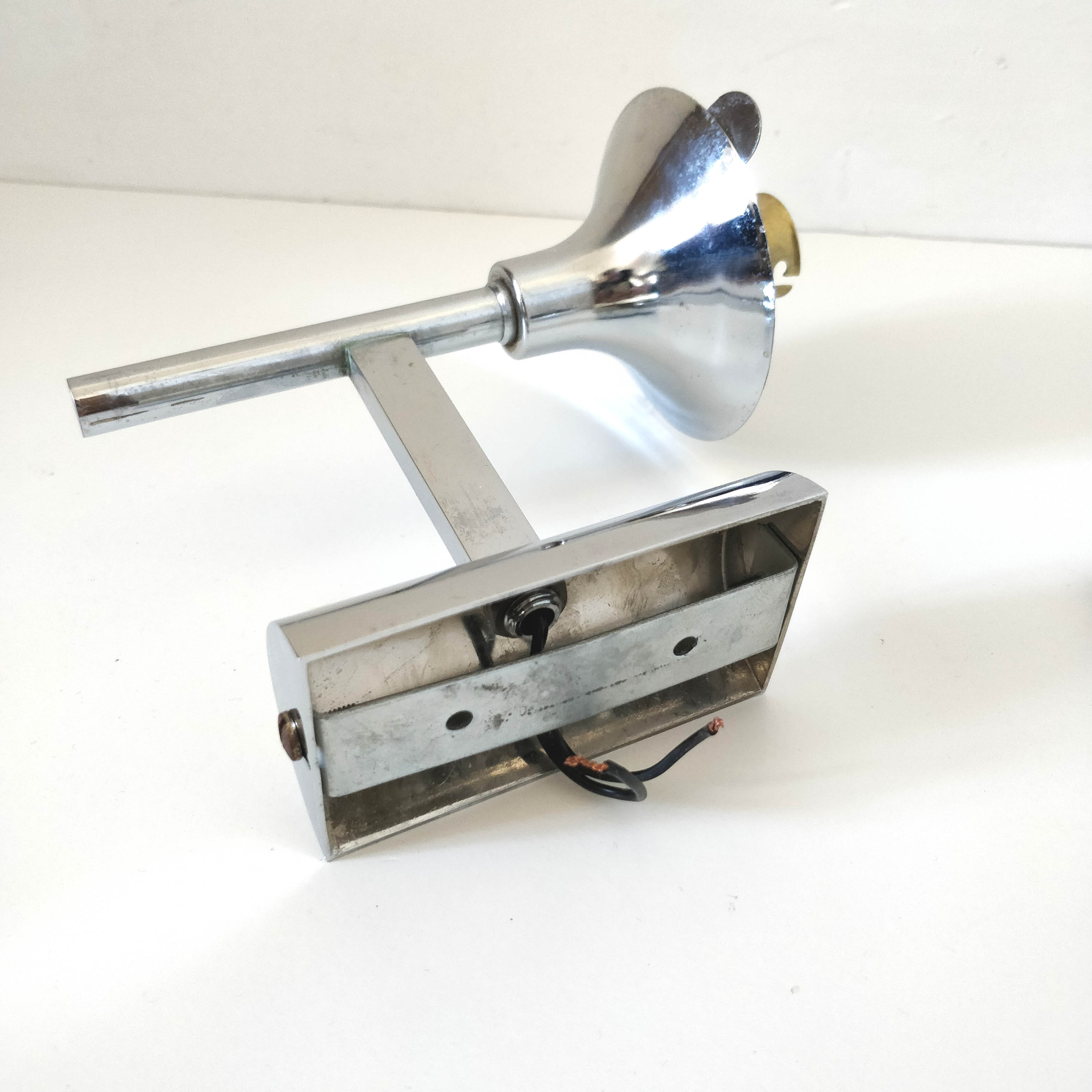 Pair of Italian globe sconces in opaline maison Sciolari