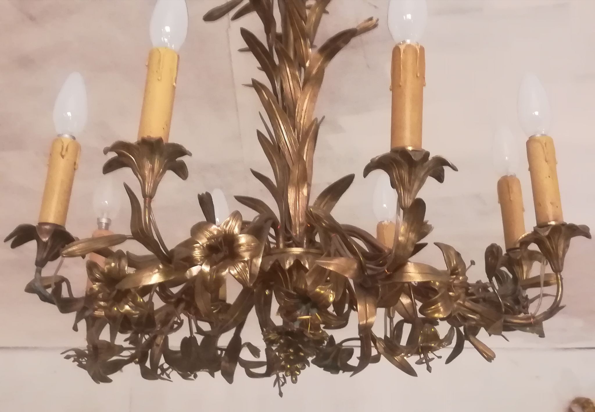 Late 19th century gilt bronze fleur-de-lis chandelier