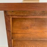 Desk with tapered feet