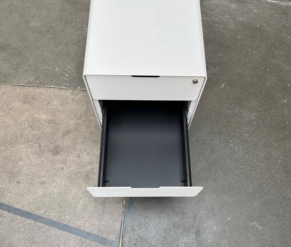 Metal office cart series ATM by Jasper Morrison for Vitra
