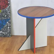 Handmade coffee table for self-assembly, made from recycled materials.