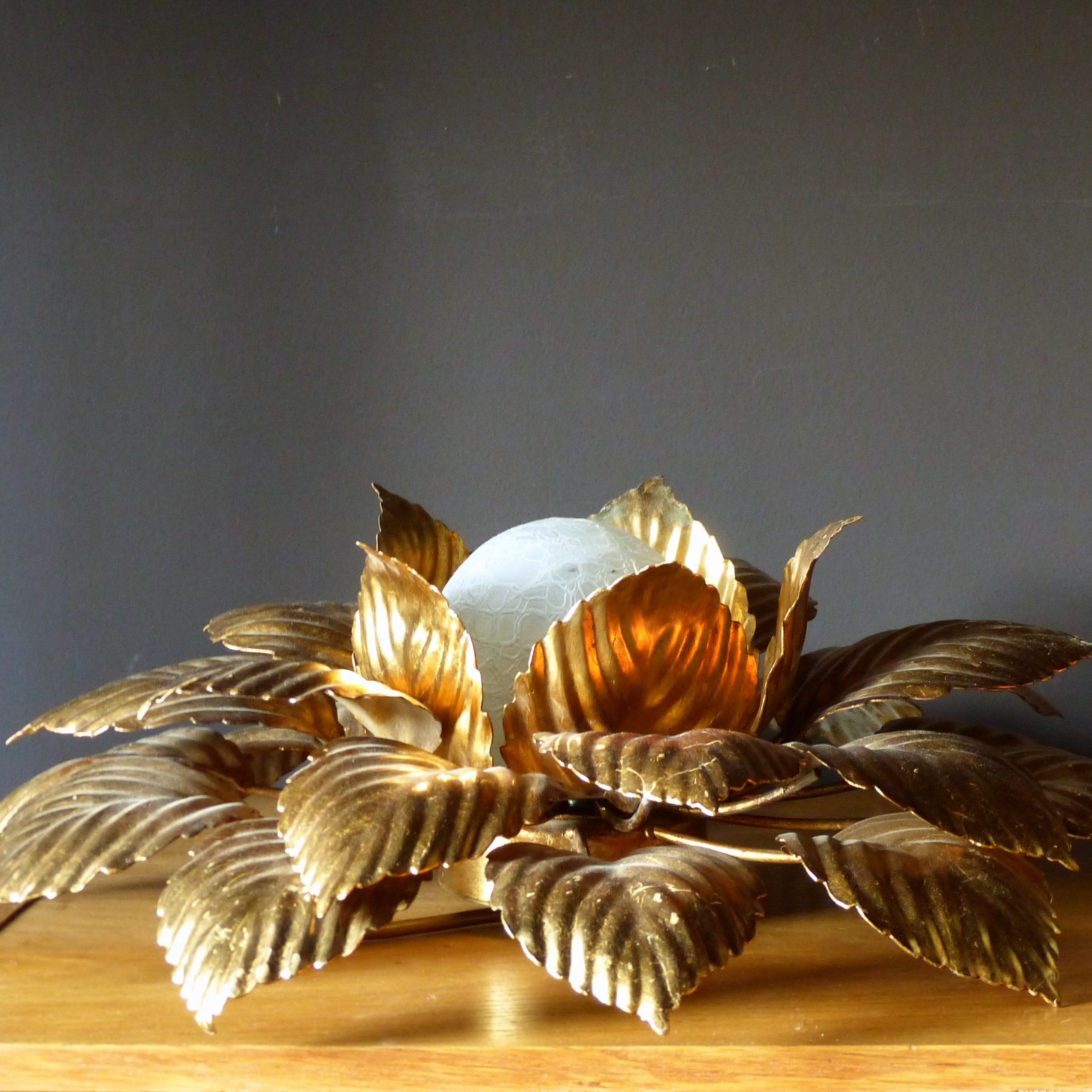 Applique fleur Masca en métal doré