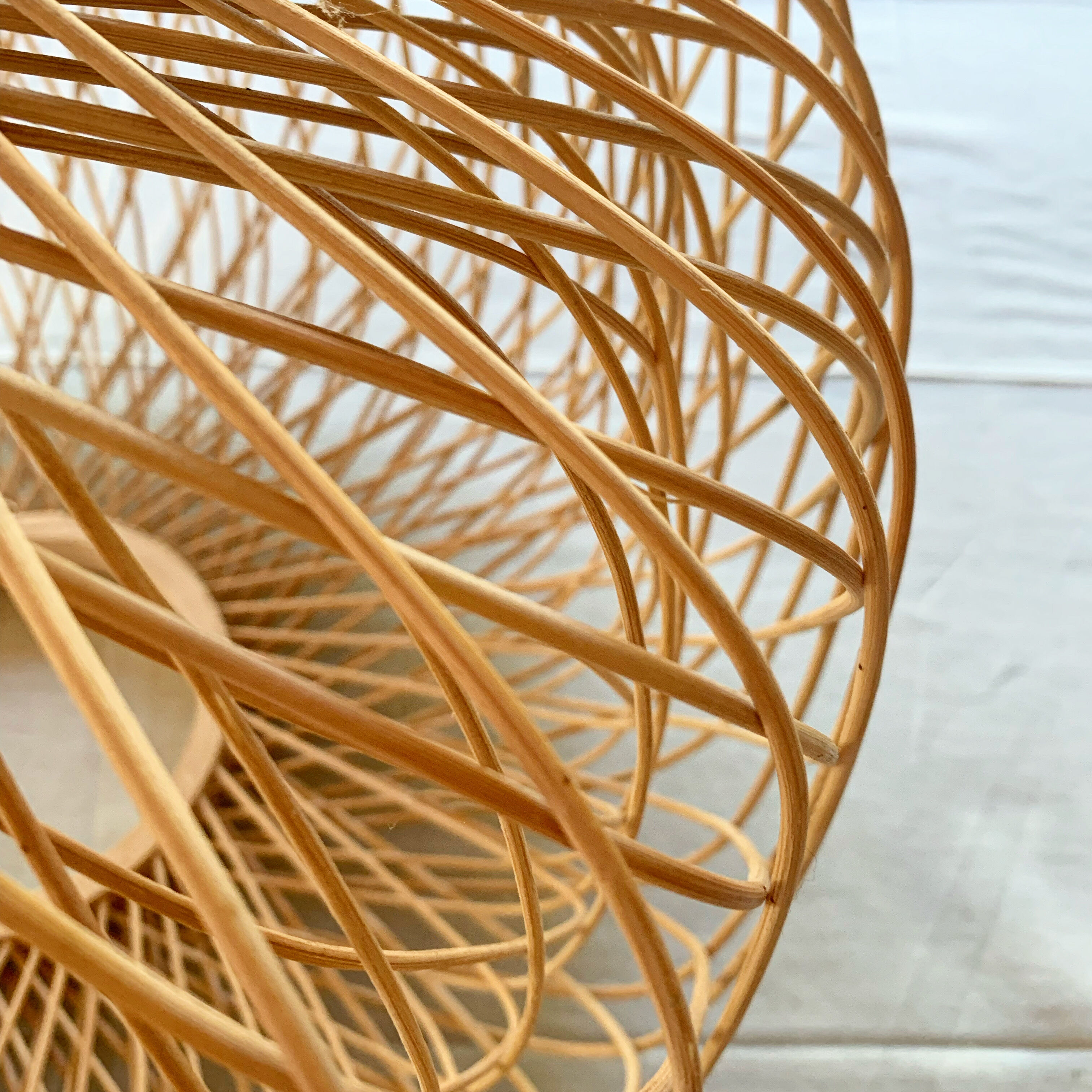 Openwork wicker hanging lamp