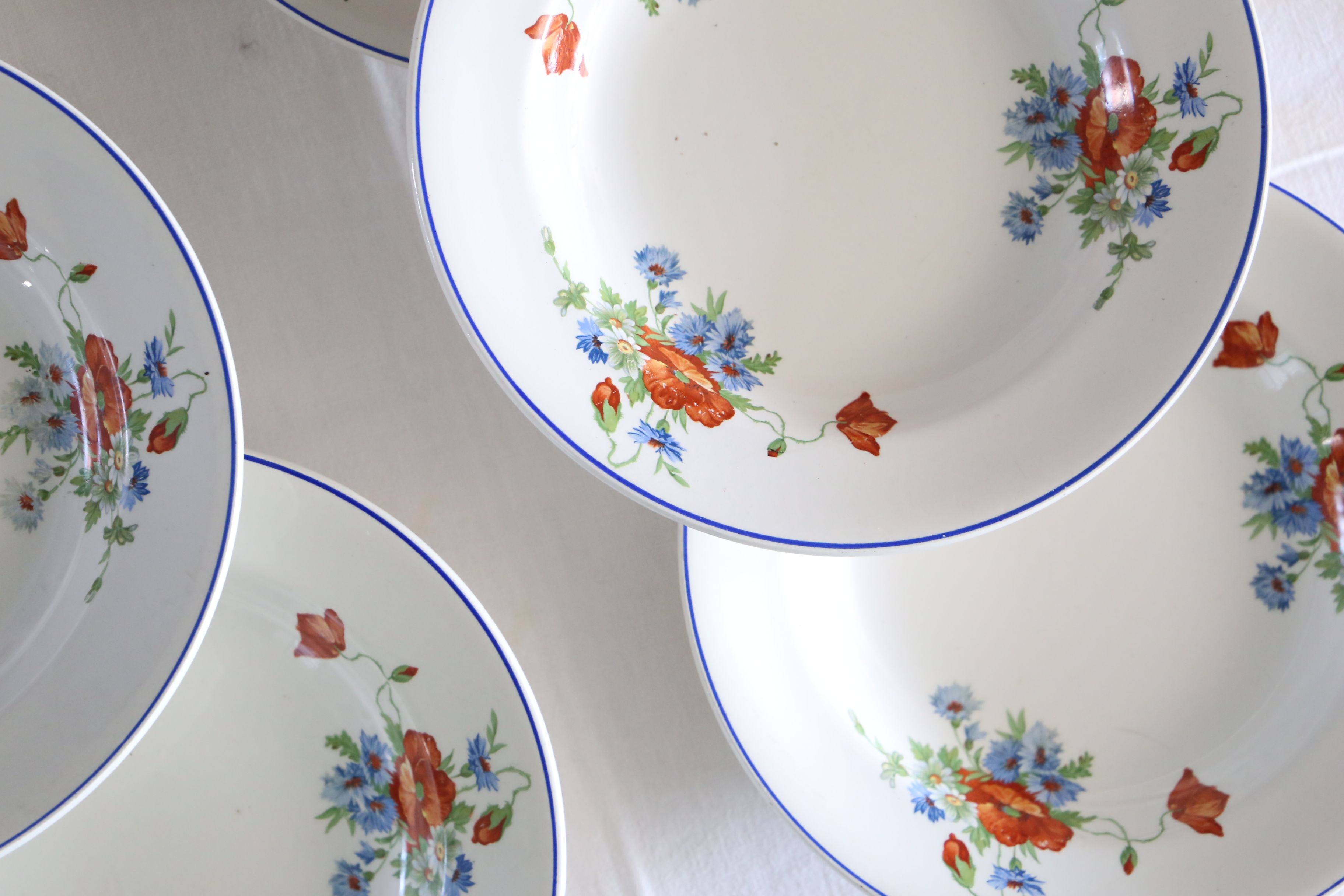 Set of 6 hollow plates of Salins, Poppy pattern, opaceline, vintage