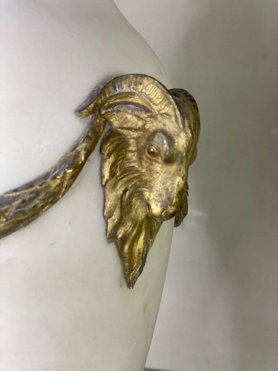 Pair of vases in white statuary marble, gilt bronze, circa 1900