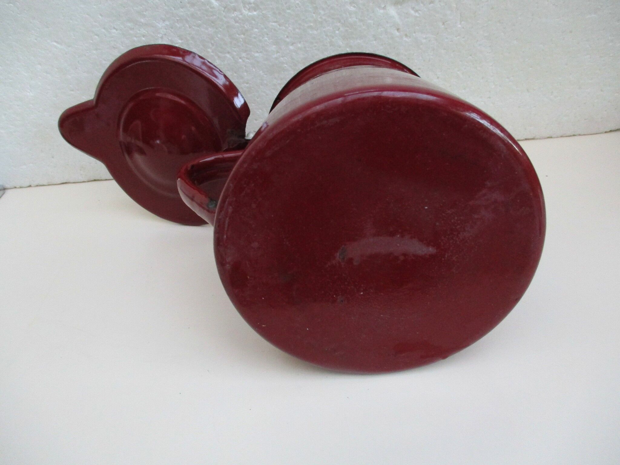 Old enamelled sheet metal pourer from Leroc