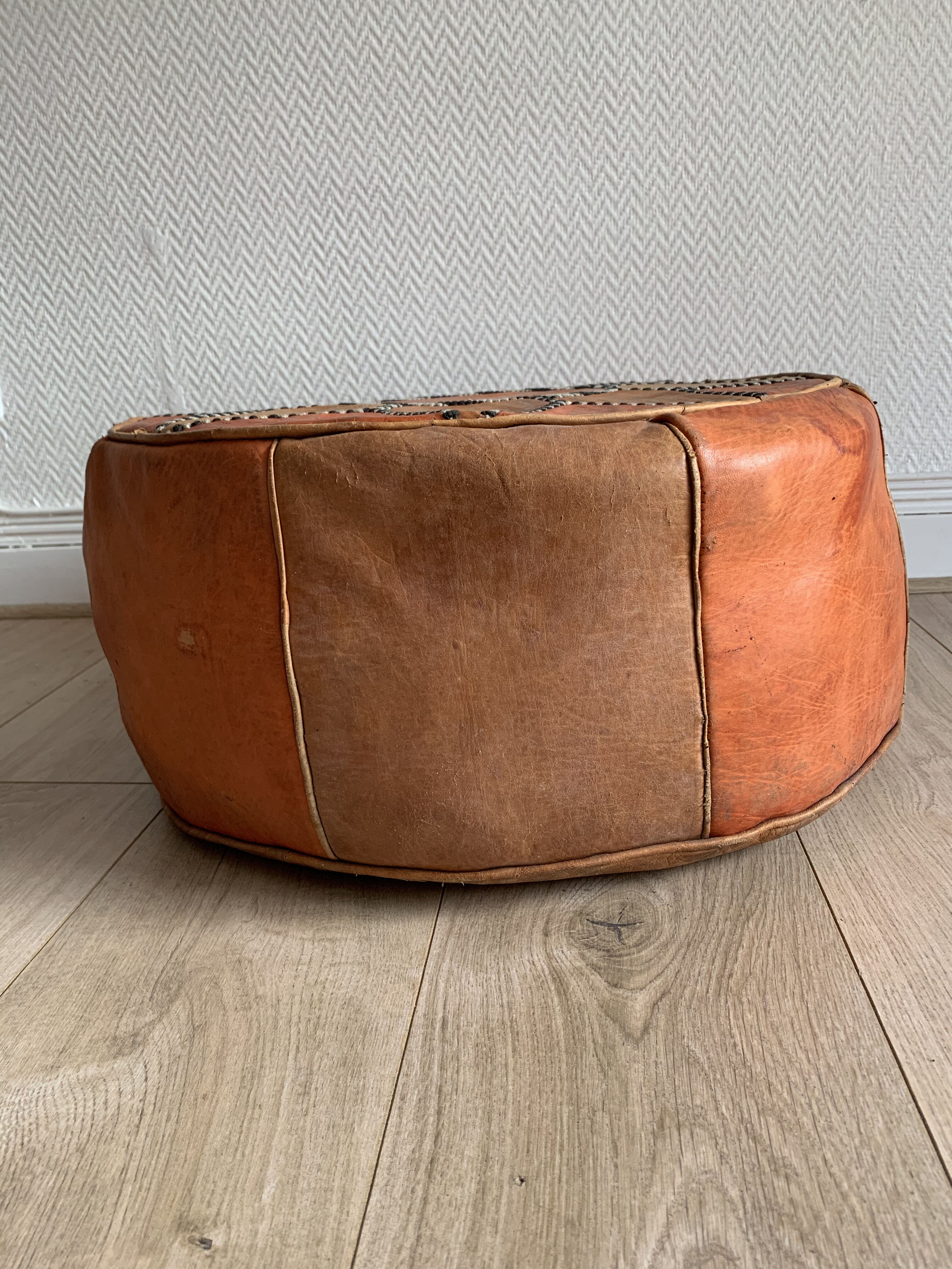 Moroccan leather pouf