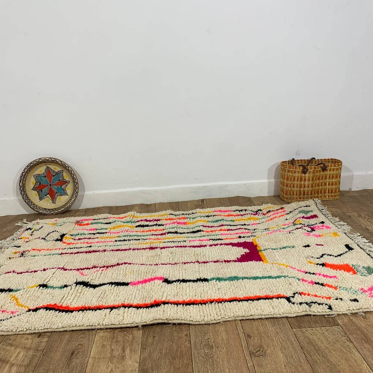 Handmade Moroccan Berber rug 186 X 122 CM