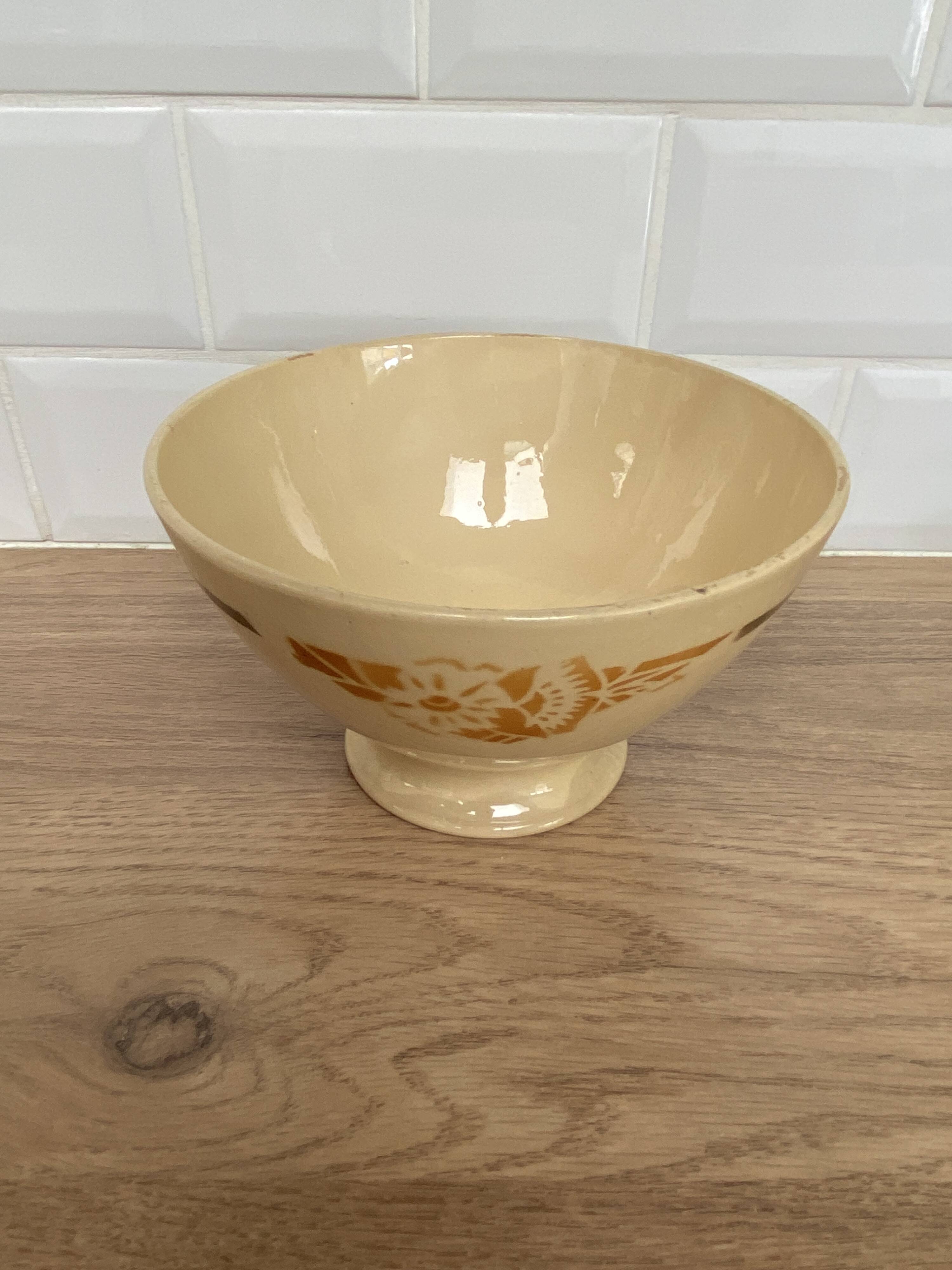 Antique half-porcelain bowl from Badonviller