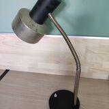 Flexible arm desk lamp