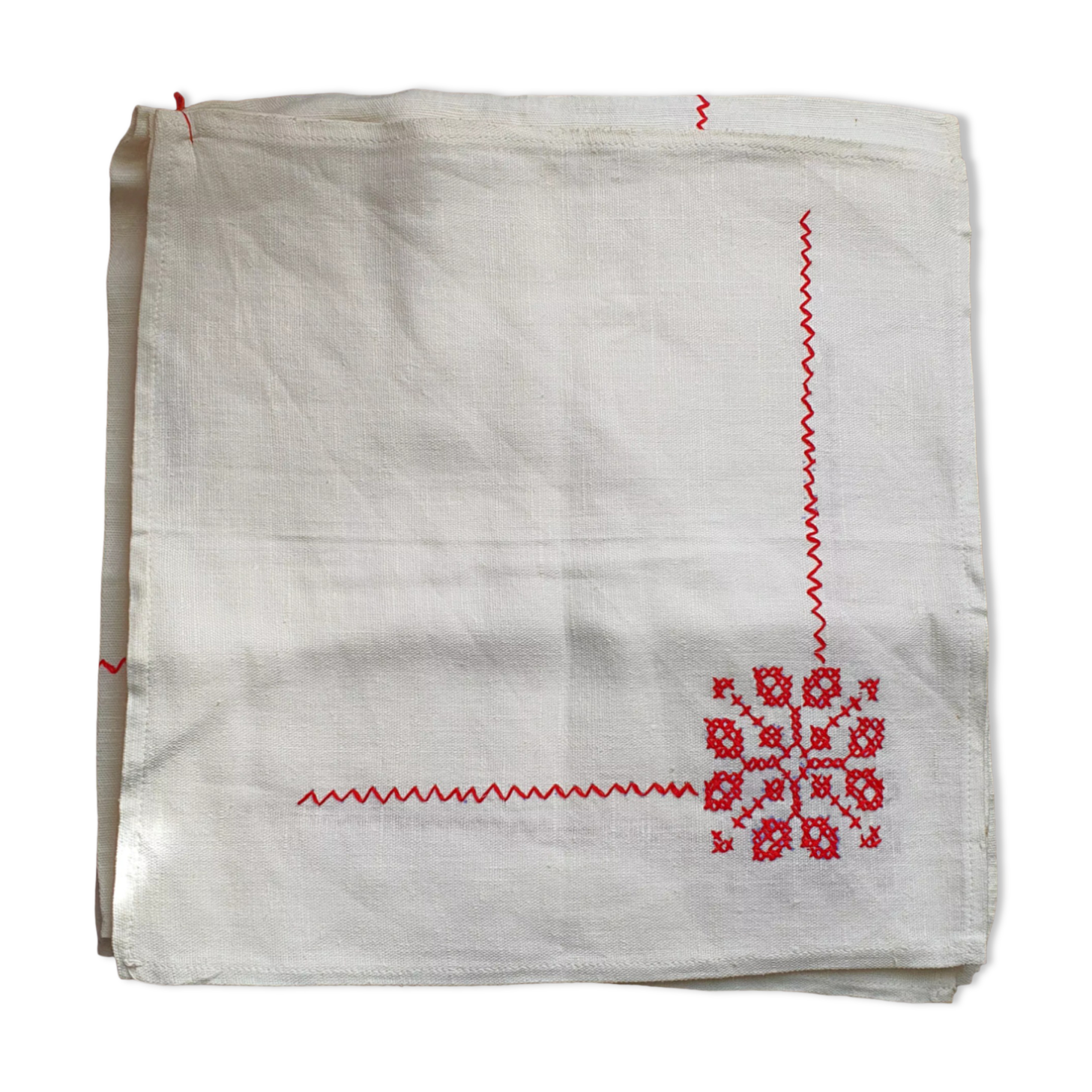Embroidered tea cloth with napkins
