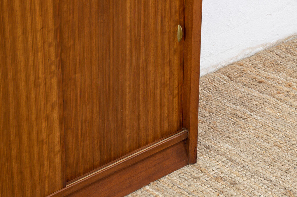 Scandinavian bookcase – 91 cm