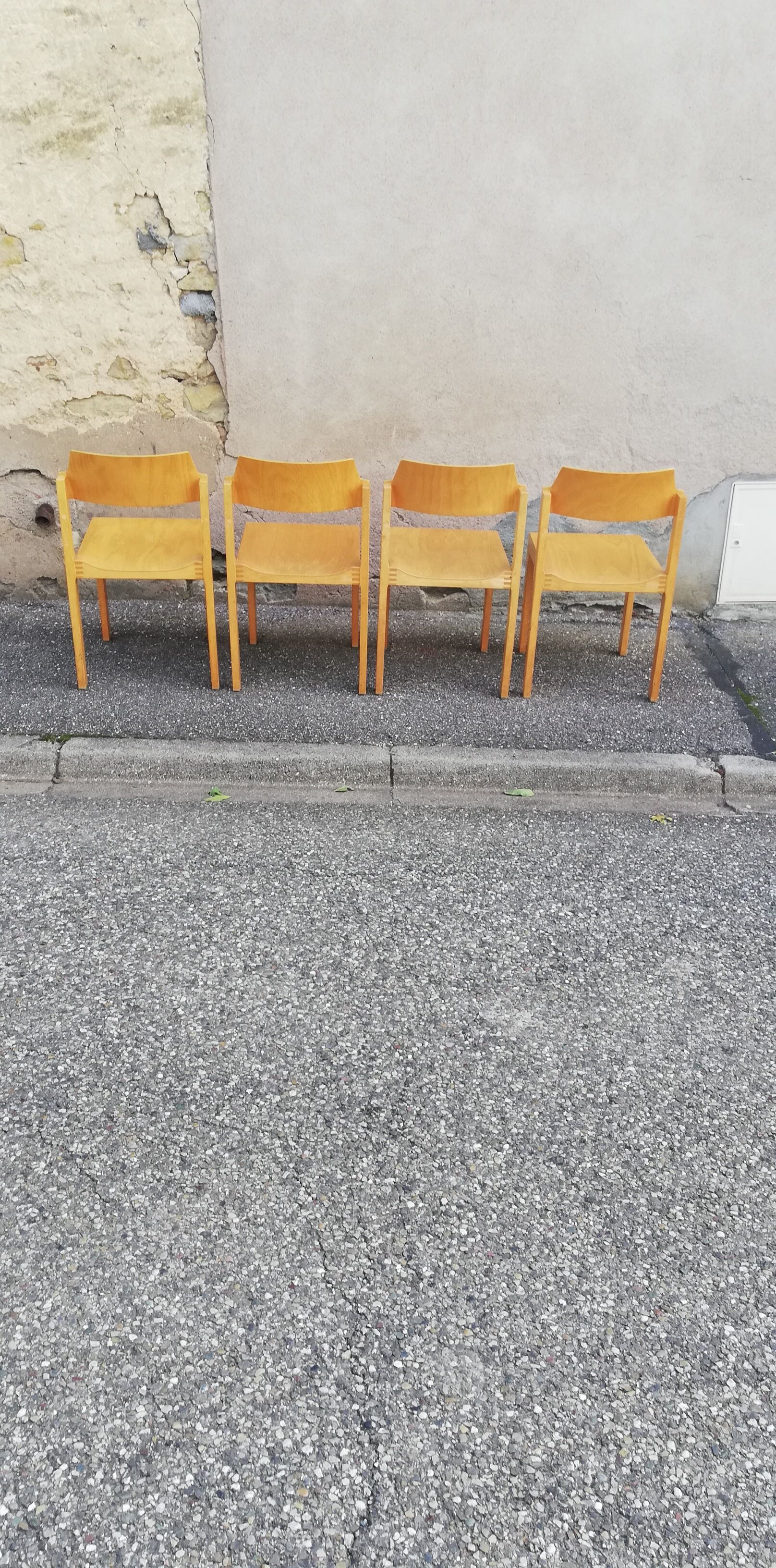 Set of 4 vintage light wood chairs