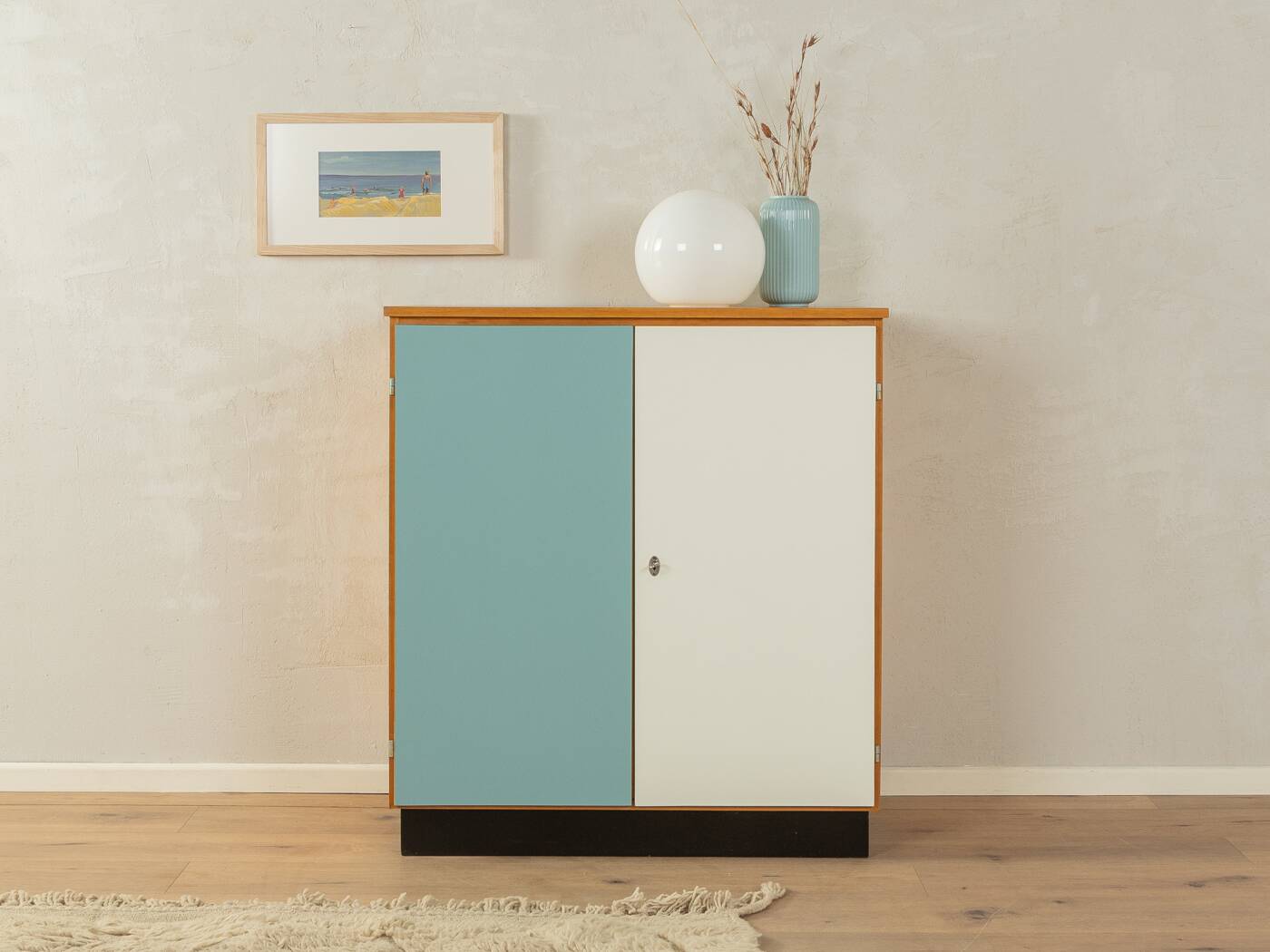 1960s Dresser