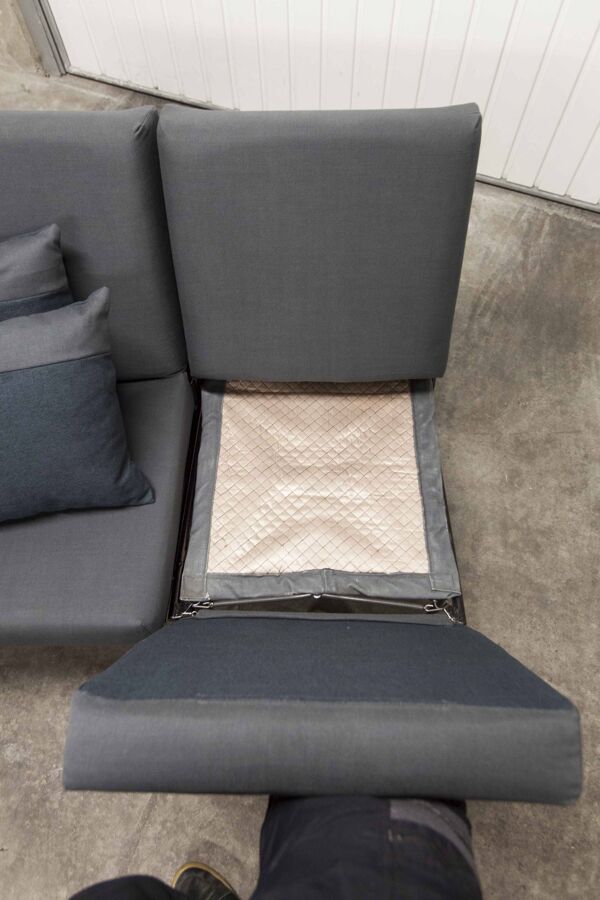 Banquette double Airborne restaurées mousse et tissus neufs + 2 coussins assortis