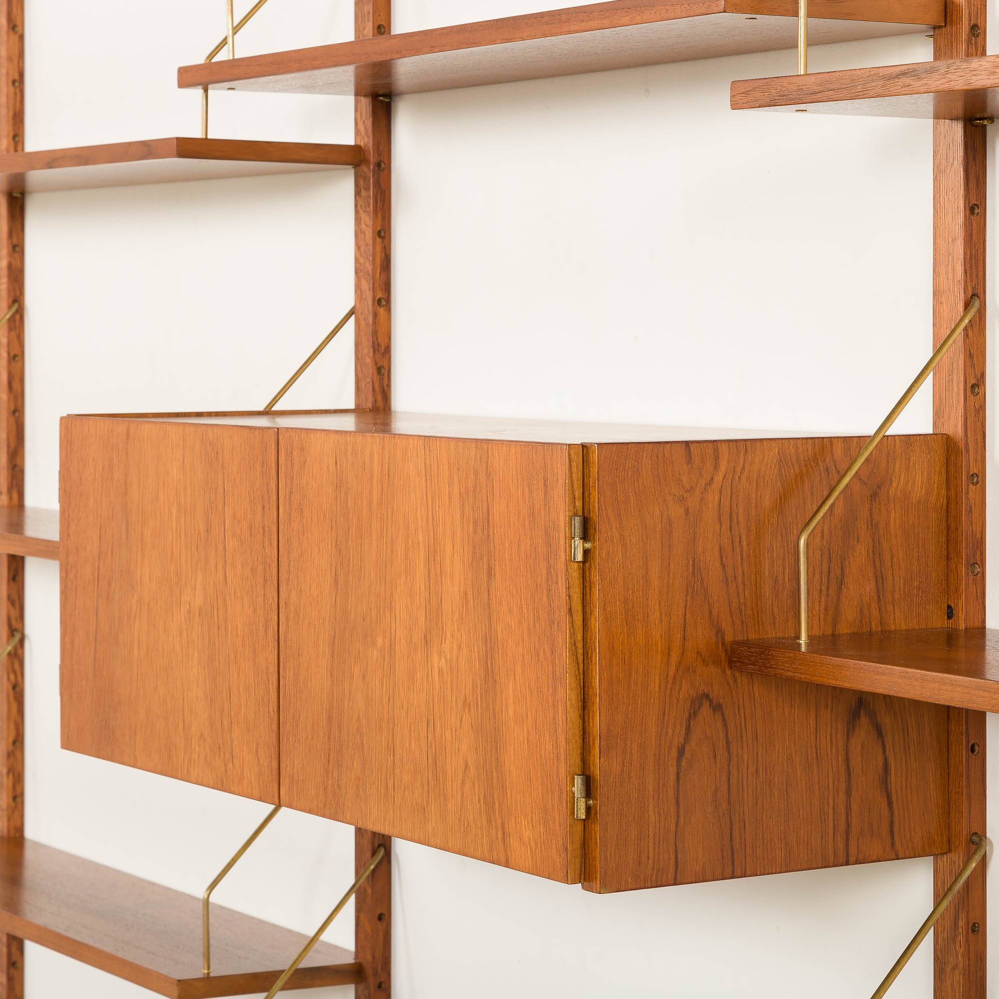 Étagère en teck danois dans le style de Cadovius, Sorensen, années 1960.