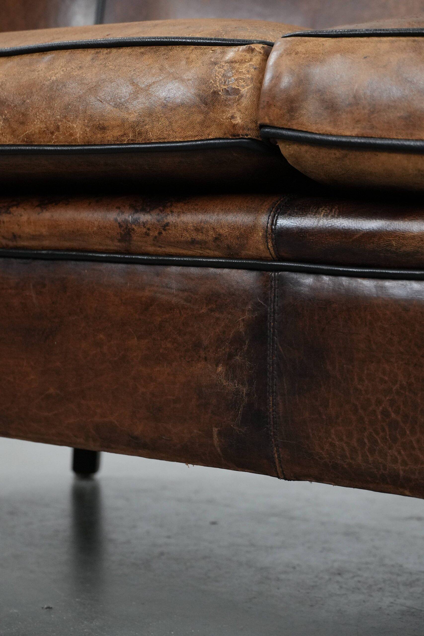 Comfortable vintage sheepskin 2.5-seater club sofa