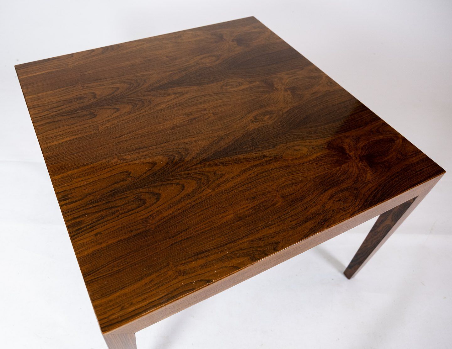 Coffee table in rosewood designed by Severin Hansen for Haslev Furniture Factory in the 1960s.