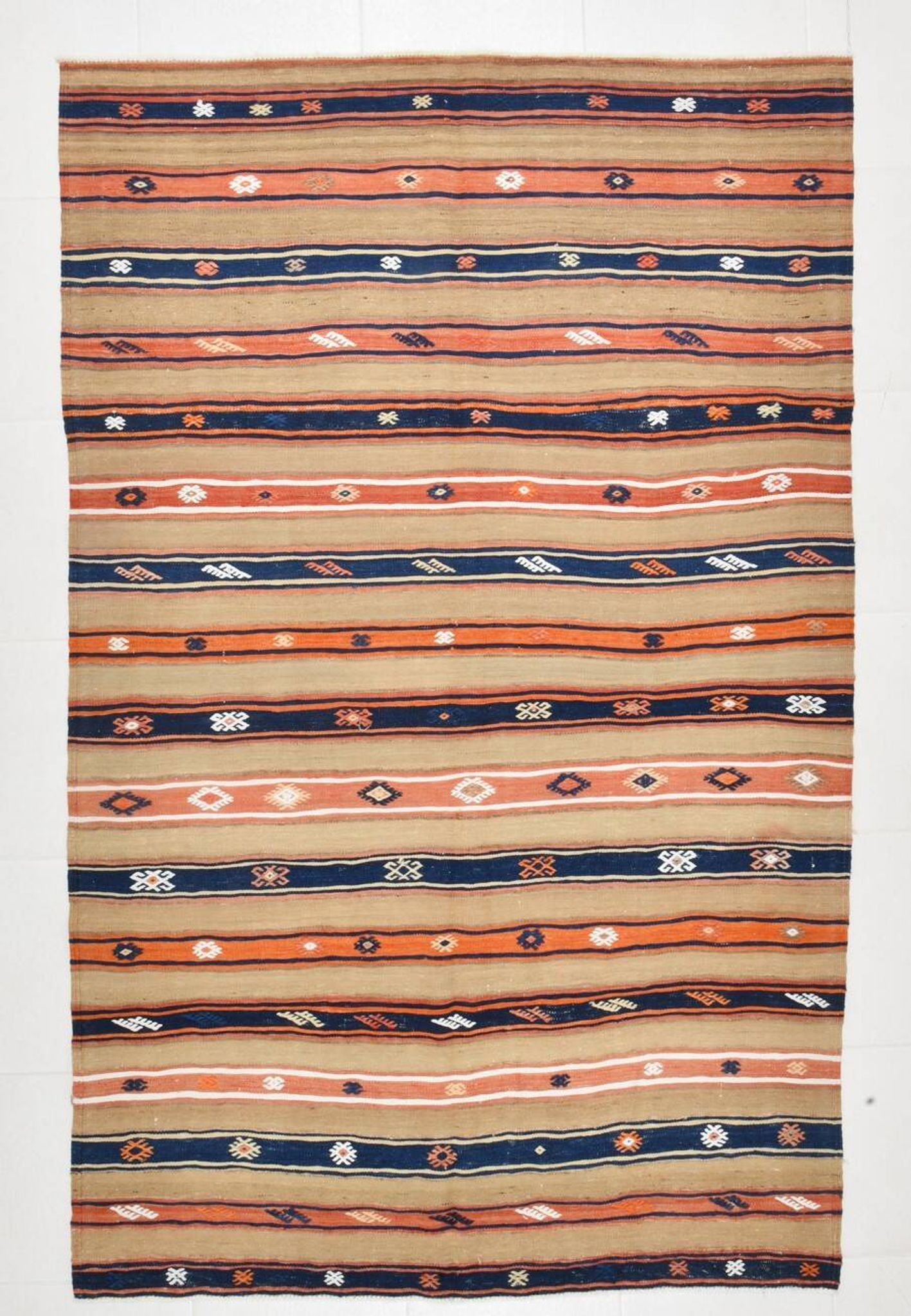 Tapis beige et bleu antique 5x8, 145x230 cm