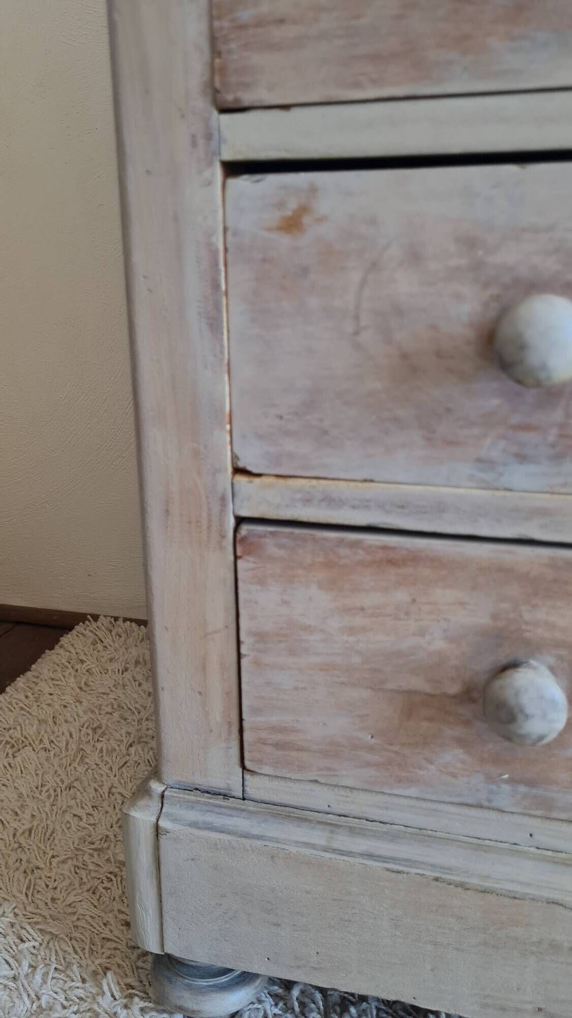 Antique English-style commode