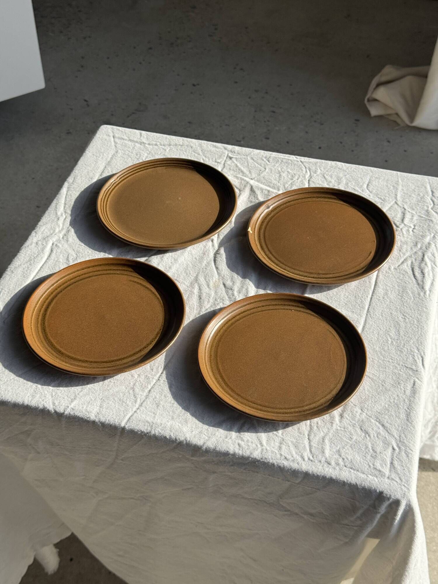 Lot de 4 assiettes à dessert brunes Sarreguemines Modèle Savoie D19.5